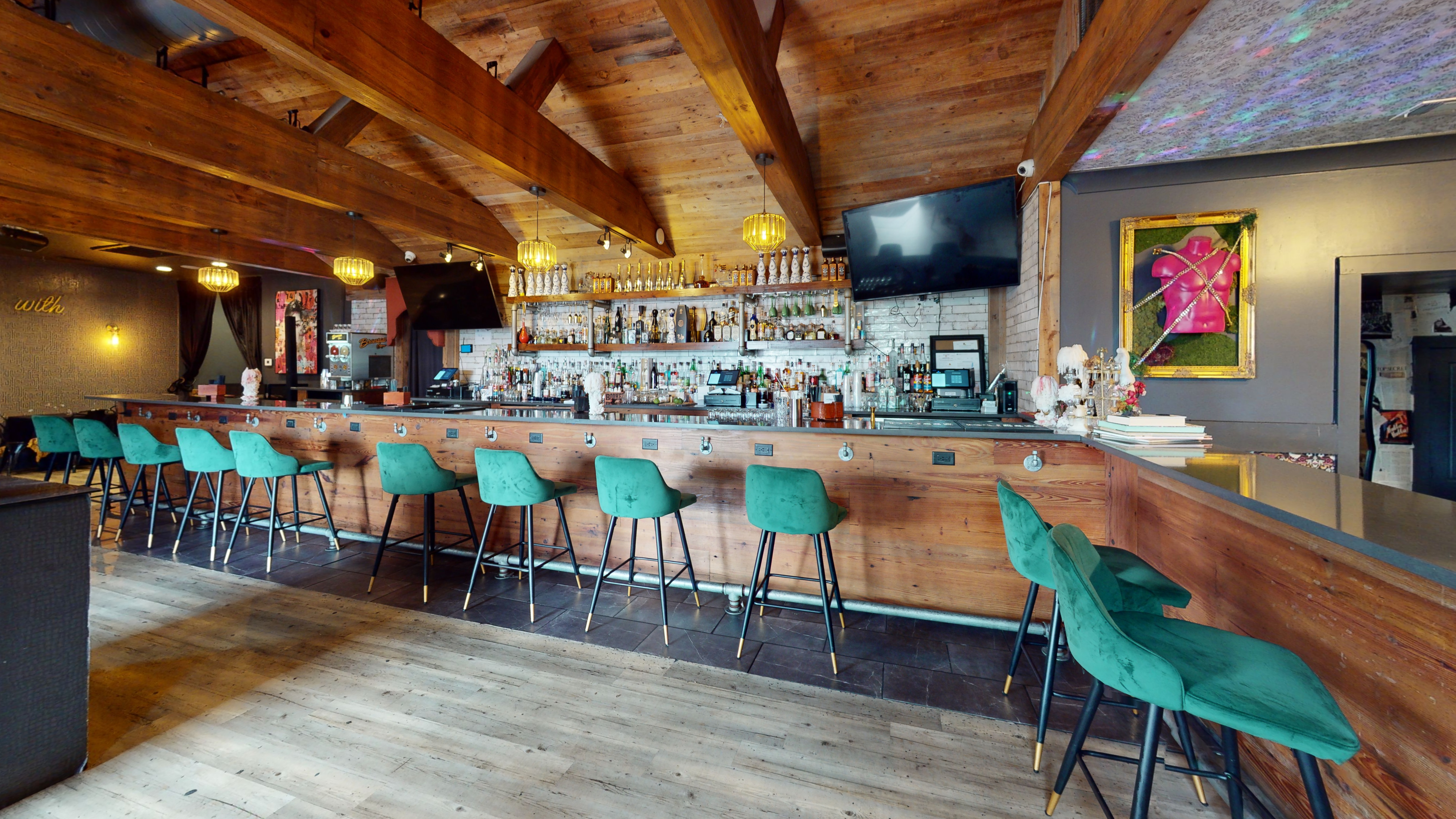 Maze Cocktail Lounge